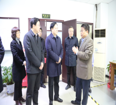 常州市市長陳金虎一行調研宏微科技